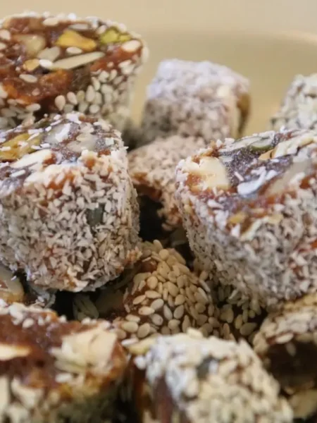Energy Snack Homemade Nut and Date Energy Bars