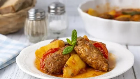 Soutzoukakia Greek Meatballs in Tomato Sauce